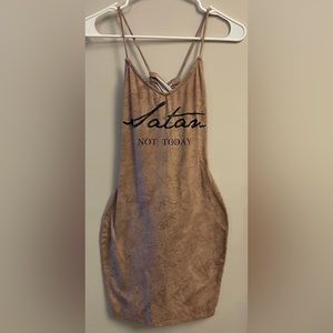 Short body dress